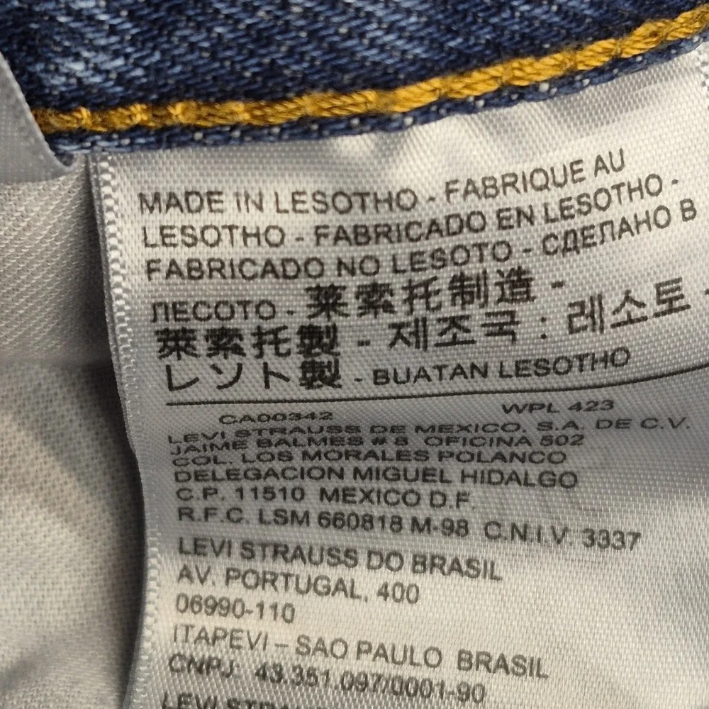 Levi's 560 Jeans Mens 38x34 Light Wash Comfort Fit Tapered Leg Denim